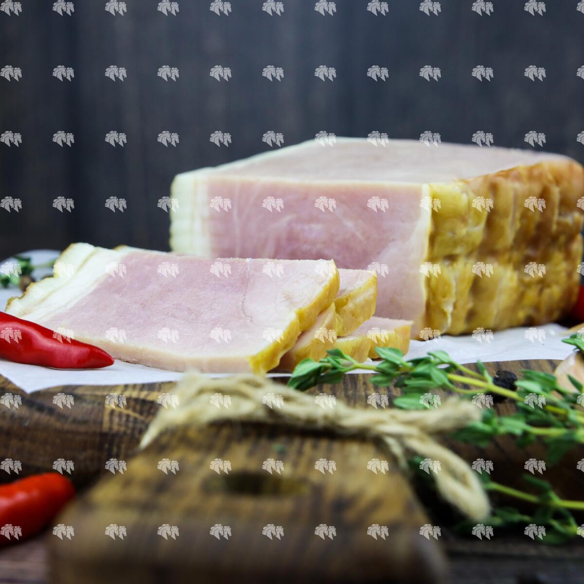 Окорок "По-деревенски" варено-копченый